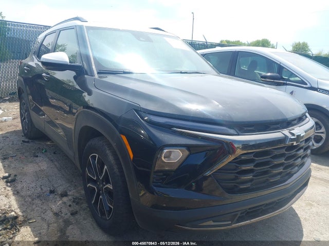Salvage Chevrolet Trailblazer Image