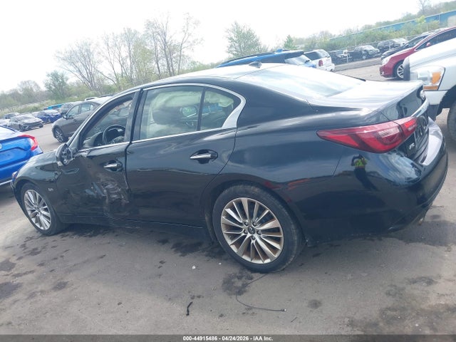 INFINITI Q50 3.0t Luxe