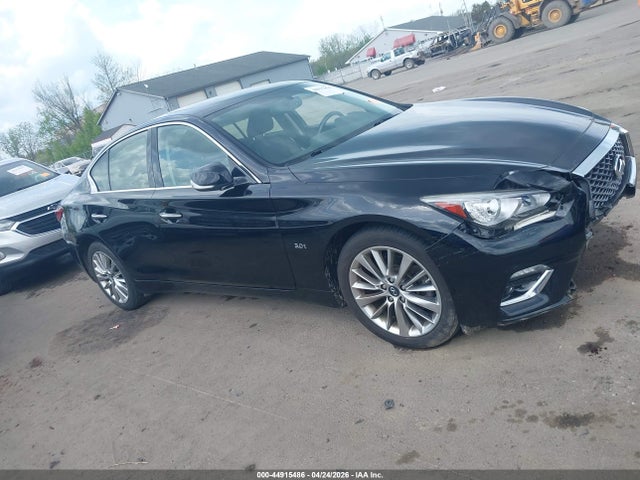 INFINITI Q50 3.0t Luxe