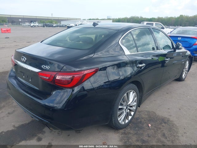 INFINITI Q50 3.0t Luxe