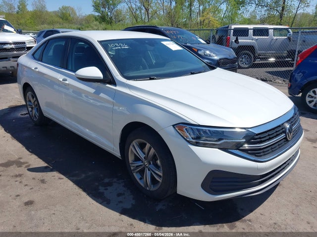 Salvage Volkswagen Jetta Image
