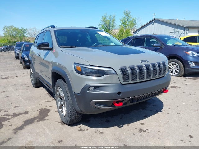 Salvage Jeep Cherokee Image