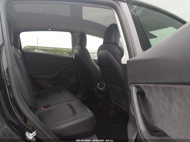 Tesla Model Y Long Range Dual Motor All-wheel Drive