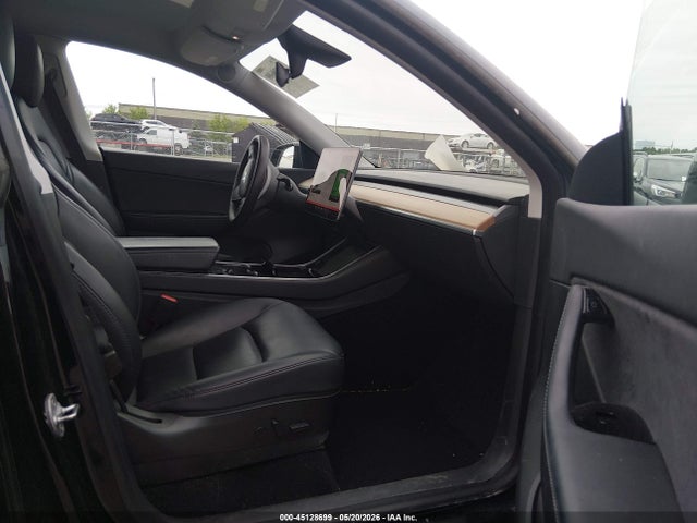 Tesla Model Y Long Range Dual Motor All-wheel Drive