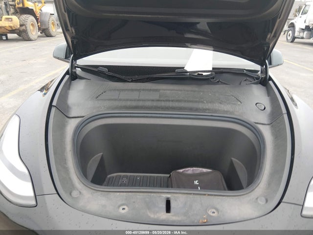 Tesla Model Y Long Range Dual Motor All-wheel Drive