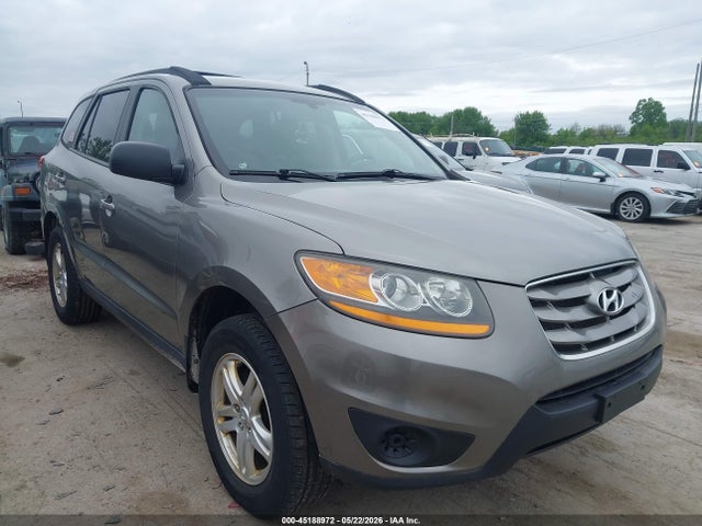 Salvage Hyundai SANTA FE Image