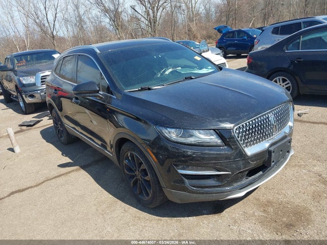 Salvage Lincoln MKC Image