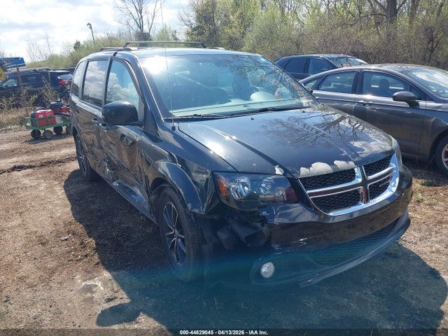 Salvage Dodge Grand Caravan Image