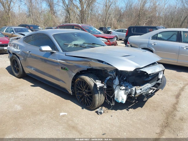 Salvage Ford Mustang Image