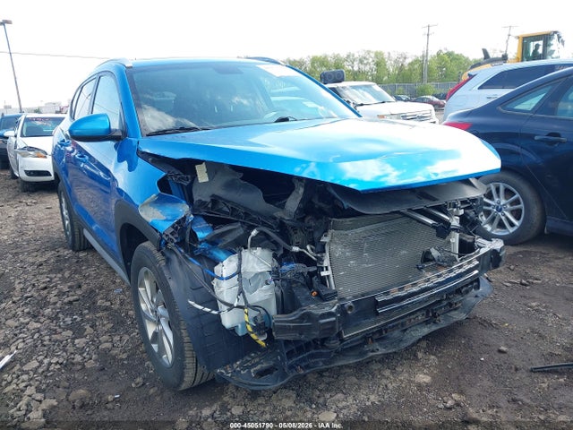 Salvage Hyundai TUCSON Image