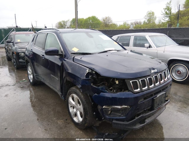 Salvage Jeep Compass Image