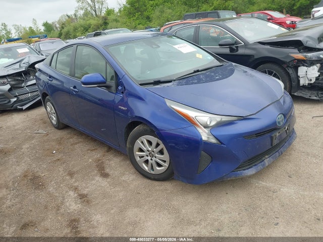 Salvage Toyota Prius Image