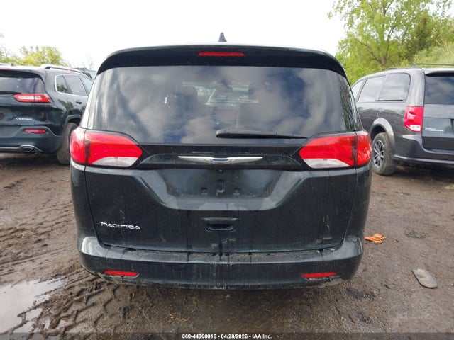 Chrysler Pacifica Touring