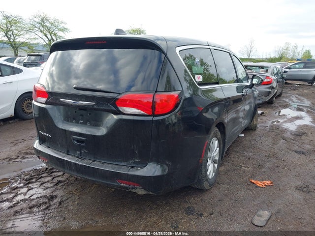 Chrysler Pacifica Touring