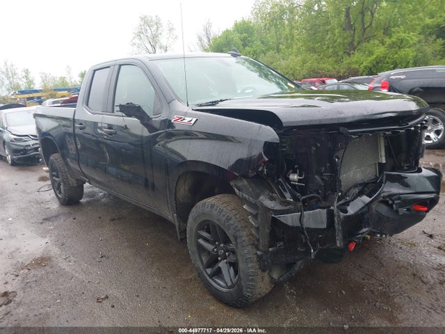 Salvage Chevrolet Silverado 1500 Image