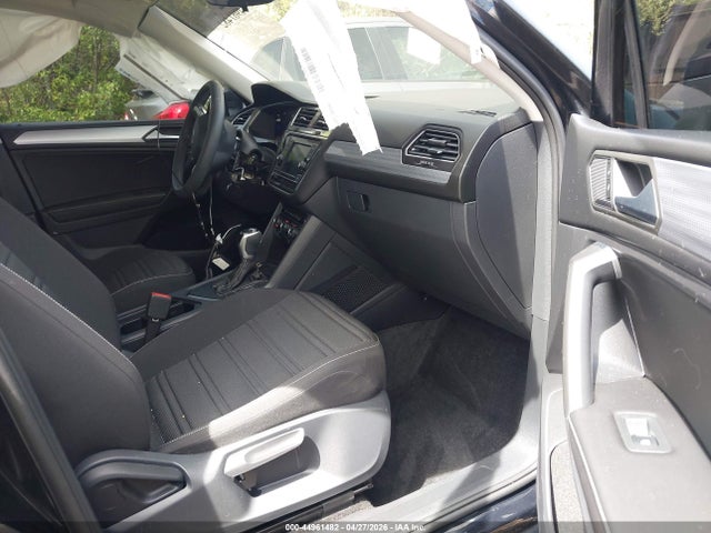 Volkswagen Tiguan 2.0t S