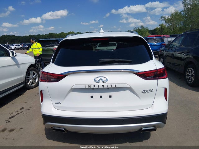 INFINITI Qx Luxe Awd