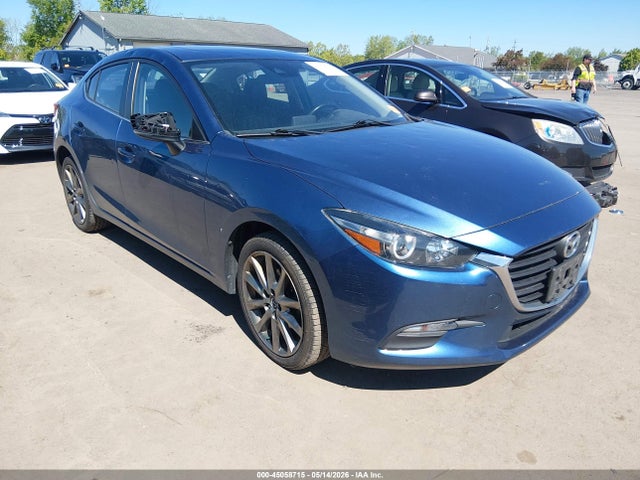 Salvage Mazda Mazda3 Image