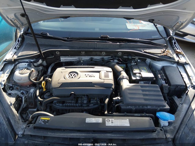 Volkswagen Golf 2.0t Se 4-door