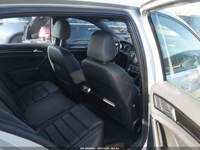 Volkswagen Golf 2.0t Se 4-door