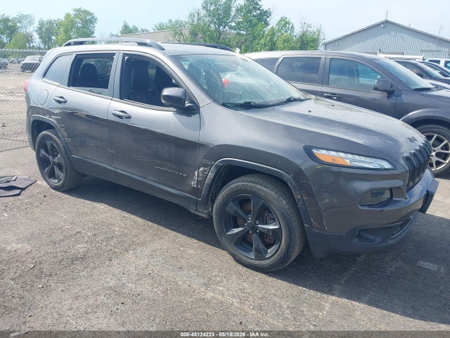 Salvage Jeep Cherokee Image
