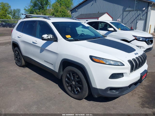 Salvage Jeep Cherokee Image