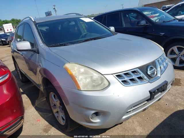 Salvage Nissan Rogue Image
