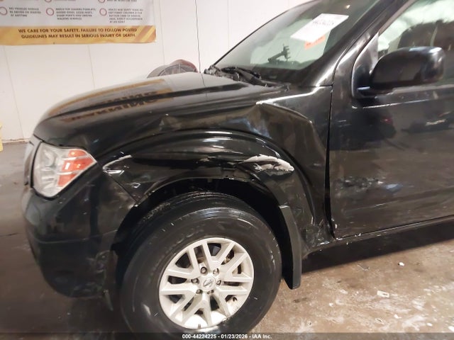 Nissan Frontier Sv 4x4