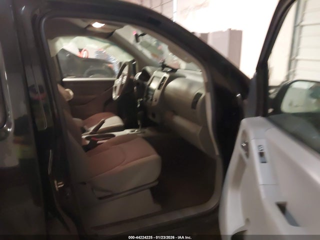 Nissan Frontier Sv 4x4