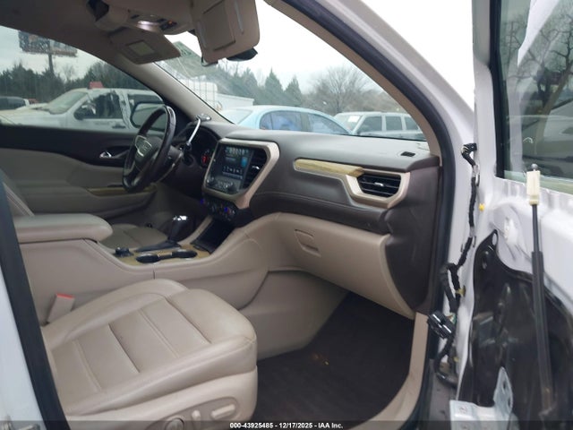 GMC Acadia Denali