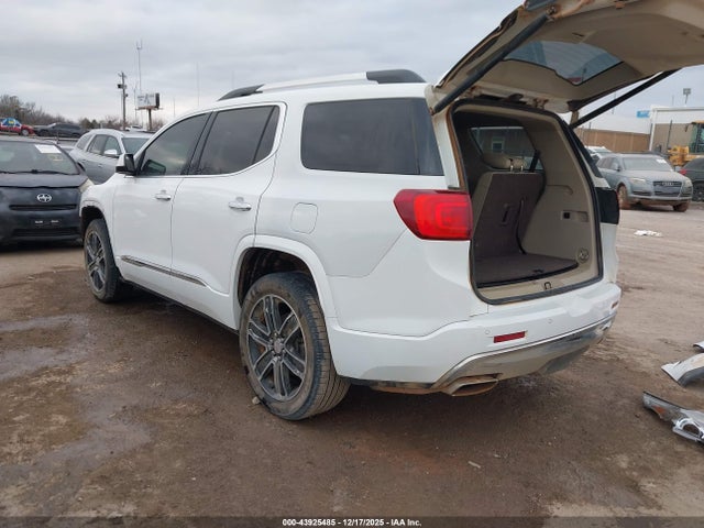 GMC Acadia Denali