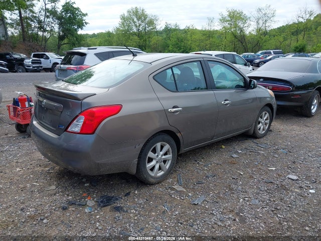 Nissan Versa 1.6 Sl
