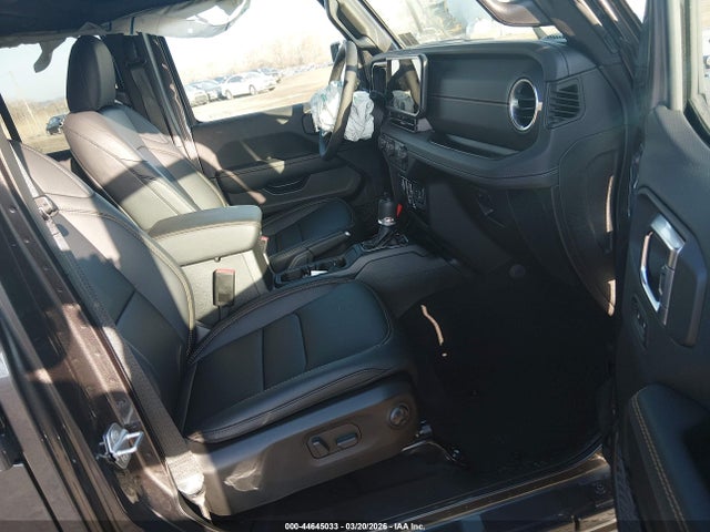 Jeep Wrangler Sahara 4x4