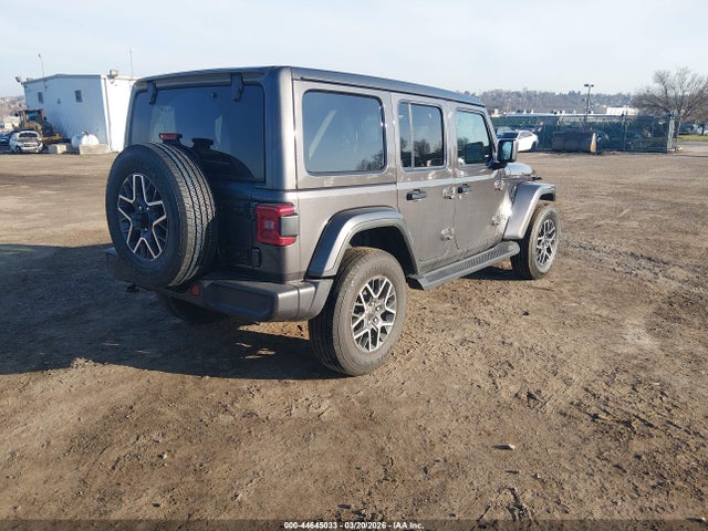 Jeep Wrangler Sahara 4x4