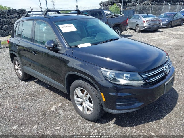 Salvage Volkswagen Tiguan Image