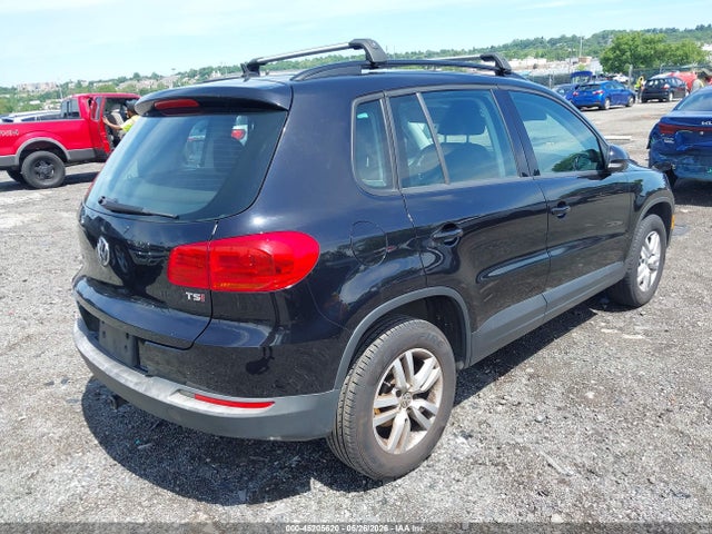 Volkswagen Tiguan S
