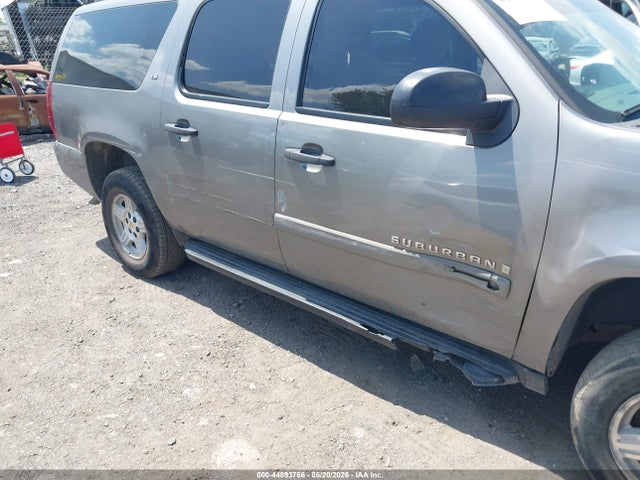 Chevrolet Suburban 1500 Ls