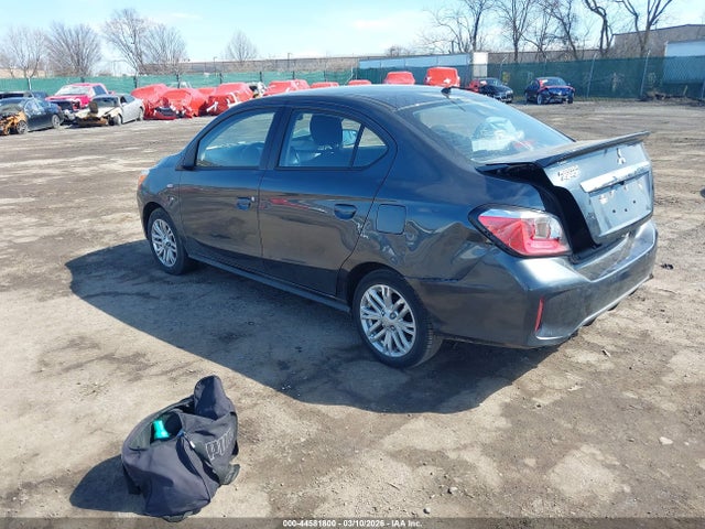 Mitsubishi Mirage Le