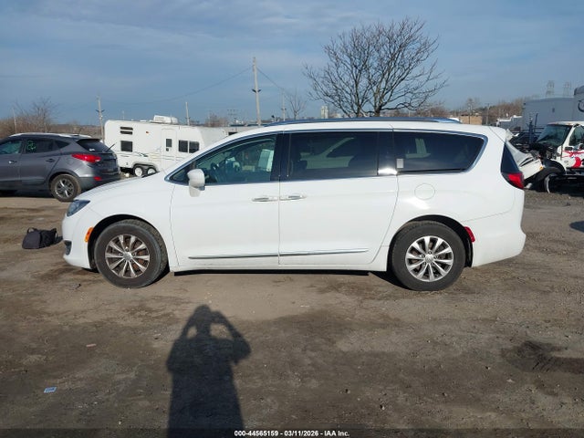Chrysler Pacifica Touring L Plus