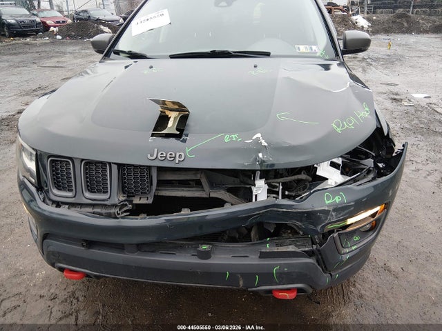 Jeep Compass Trailhawk 4x4