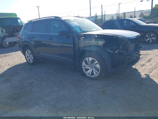 Salvage Volkswagen Atlas Image