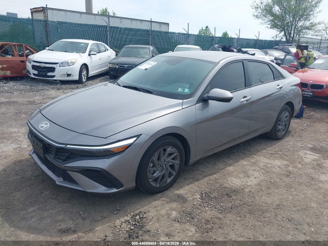 Hyundai ELANTRA Sel