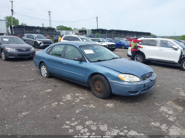 Salvage Ford Taurus Image