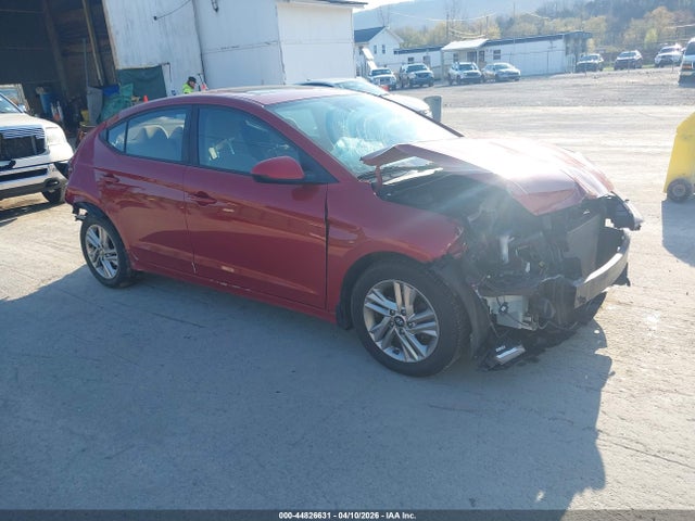Salvage Hyundai ELANTRA Image