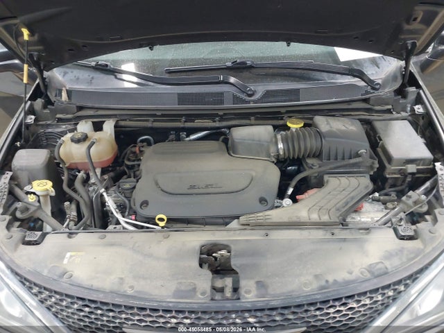 Chrysler Pacifica Touring L