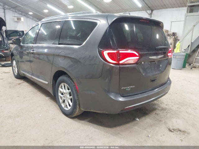 Chrysler Pacifica Touring L