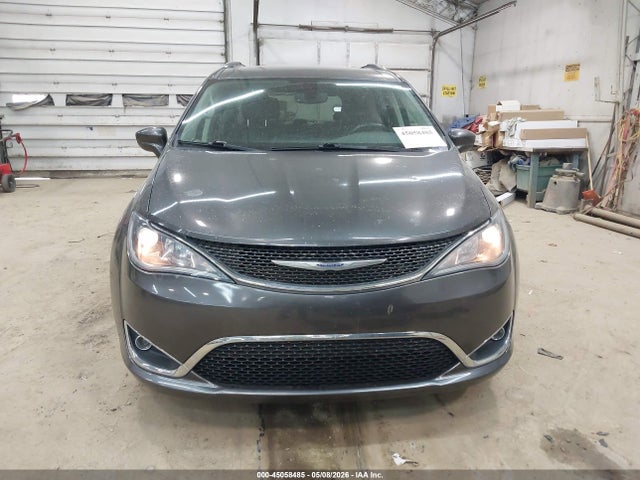 Chrysler Pacifica Touring L