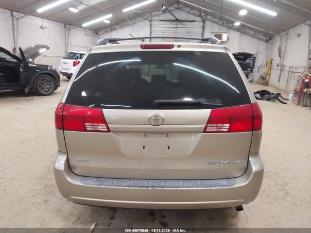 Toyota Sienna Le