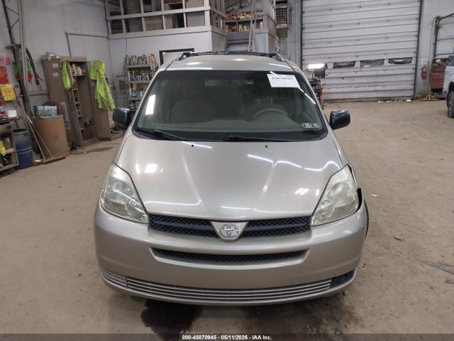Toyota Sienna Le