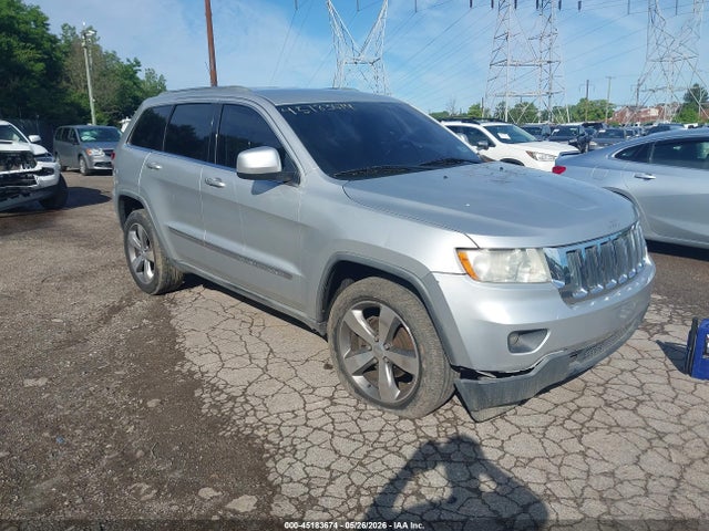 Salvage Jeep Grand Cherokee Image